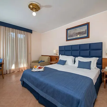 Montespina Park 4* Νάπολη