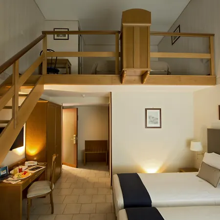 Montespina Park 4* نابولي